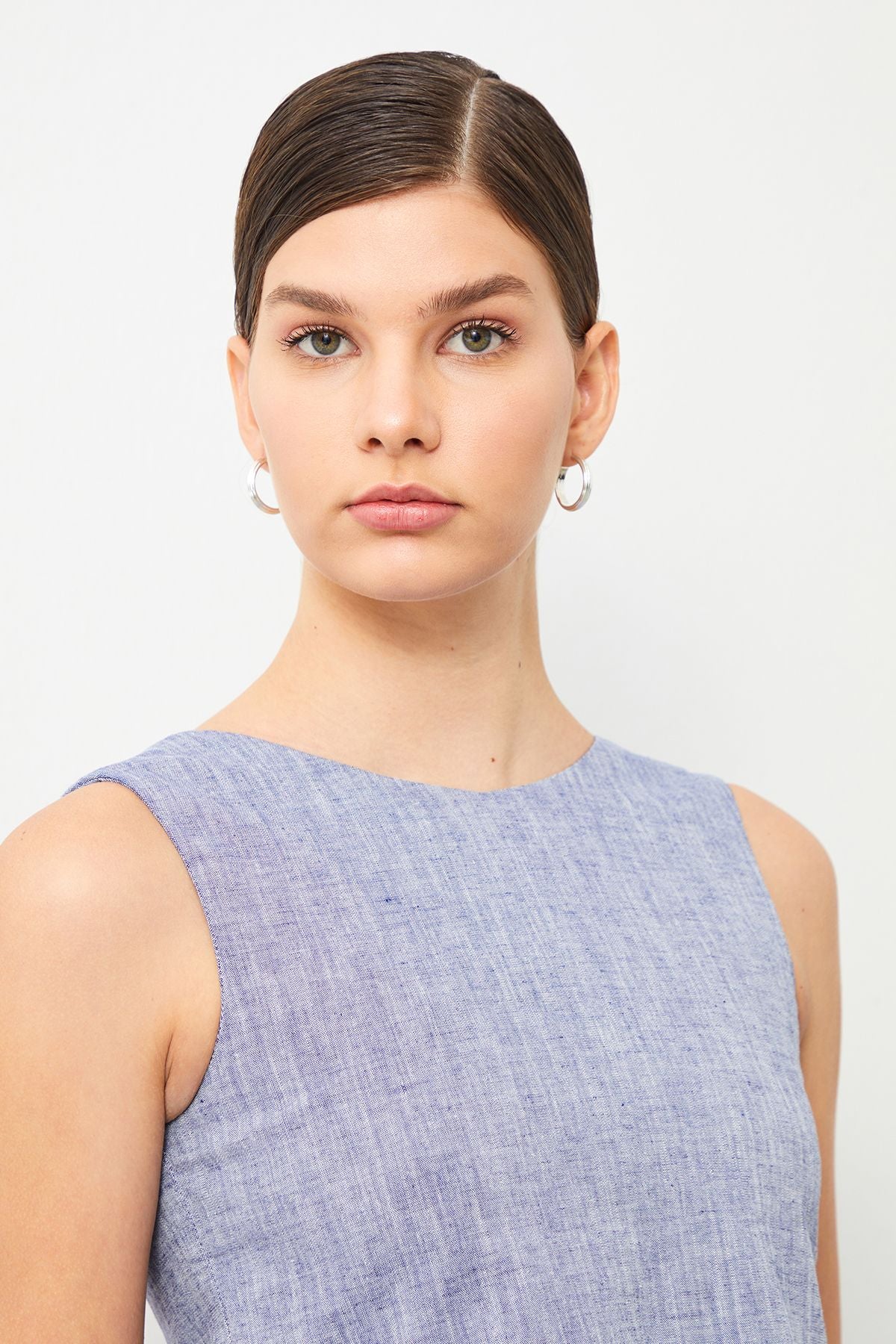 PERLA Sleeveless Blue Linen Blend Blouse