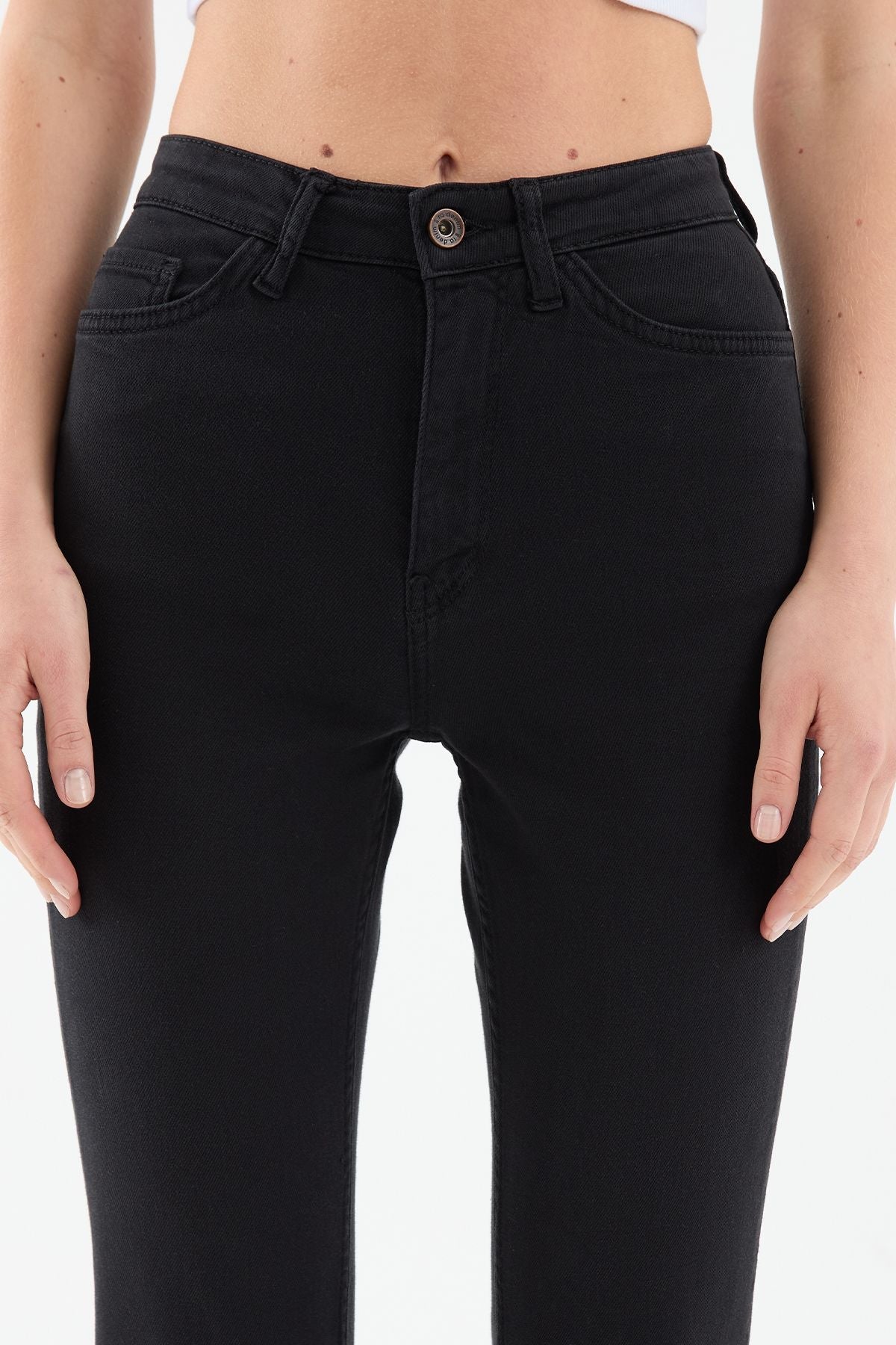 Canva Flare Fit Black Women's Jeans