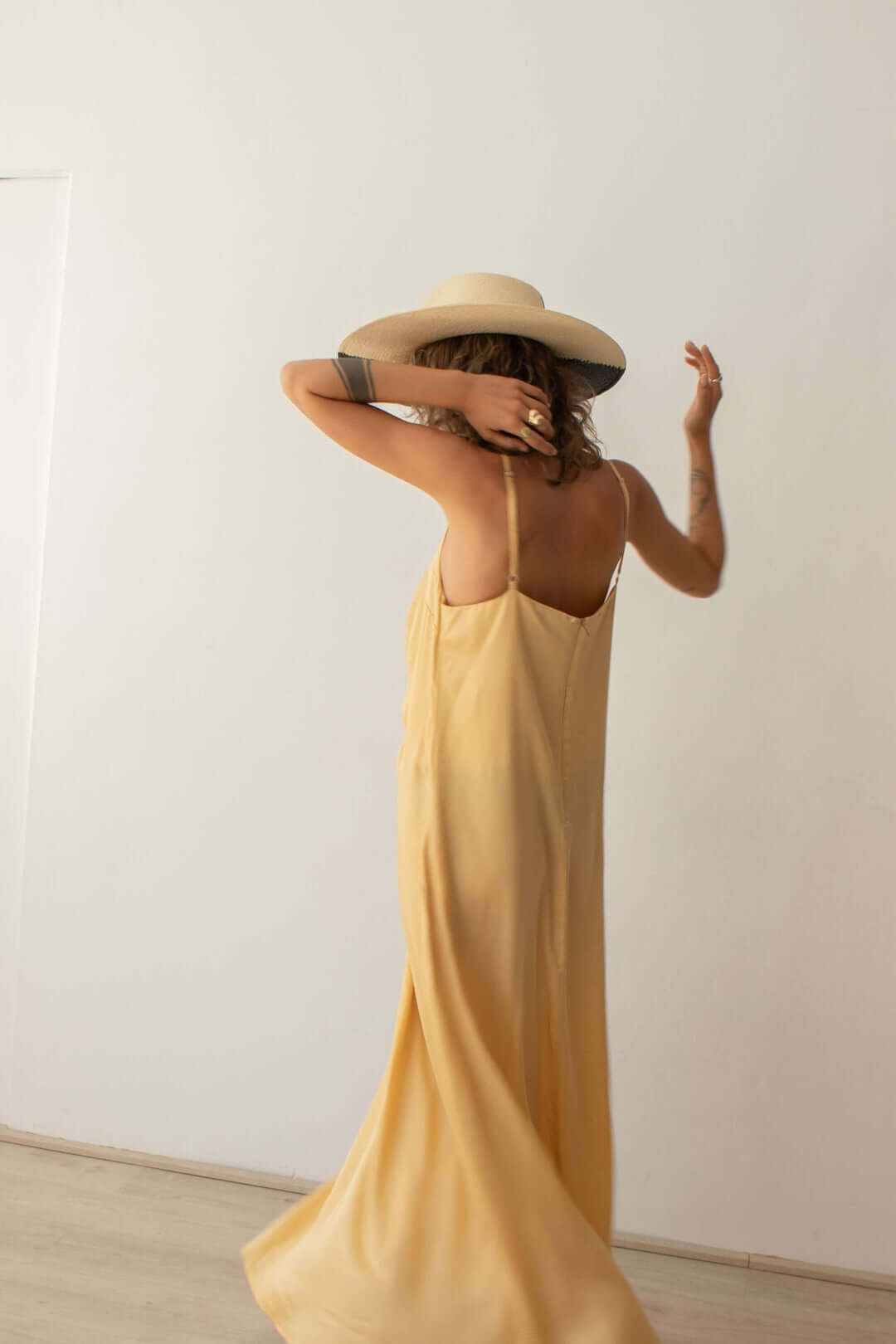 COSSAC - MAXI DRESS | VANILLA GOLD