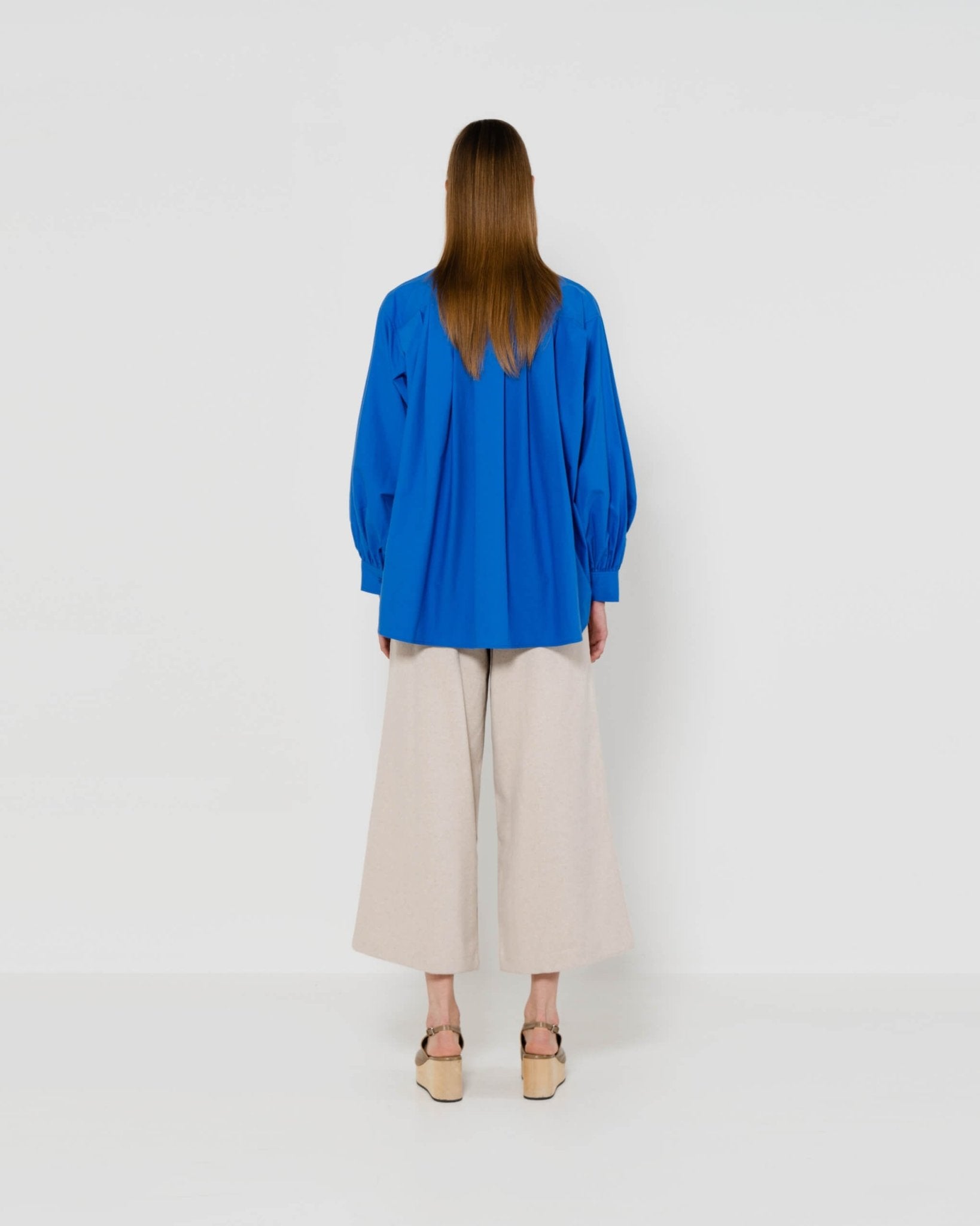 EMIN + PAUL - Pleated back shirt | Cobalt Blue