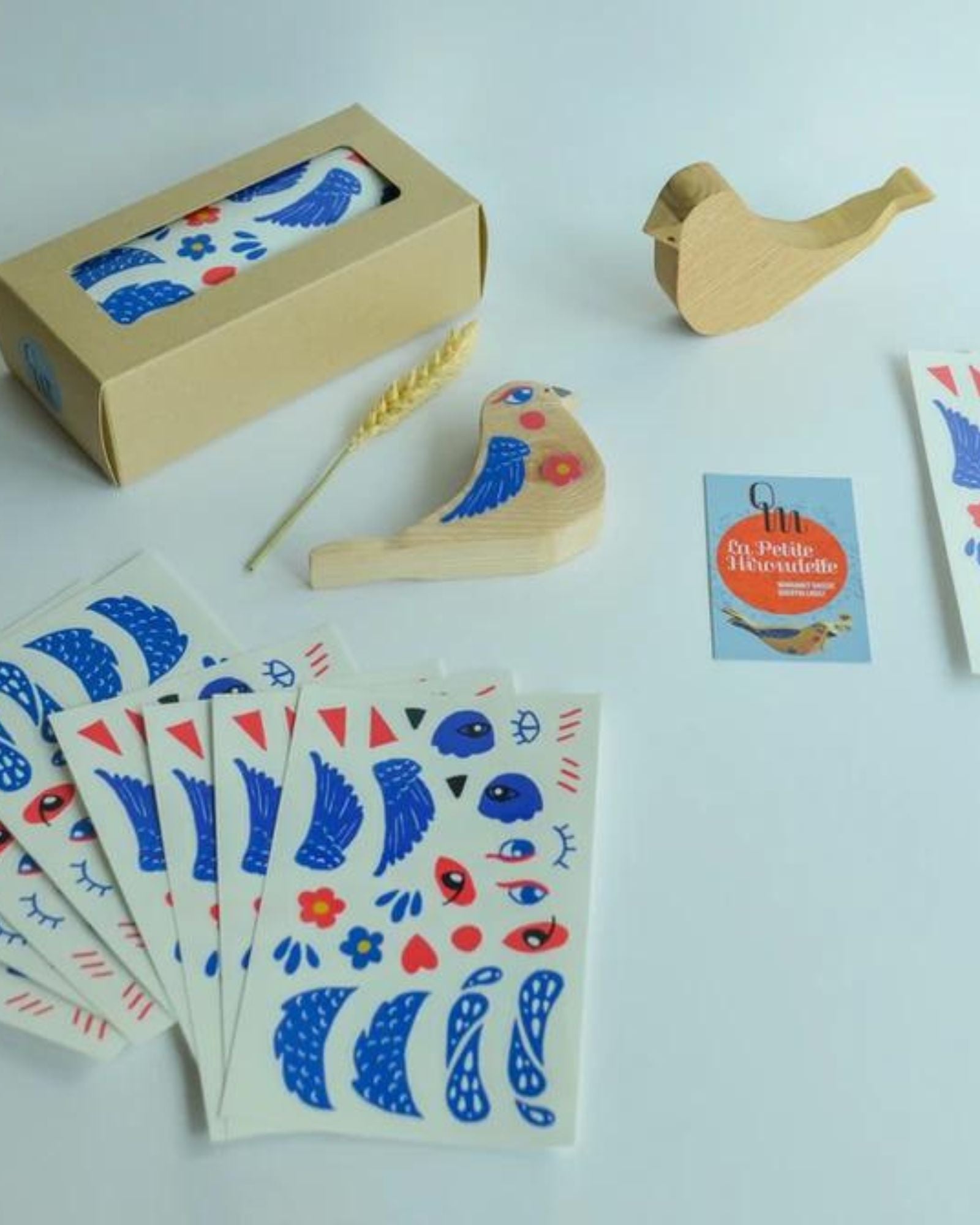 La Petite Hirondelle - Customizable Swallow Kit