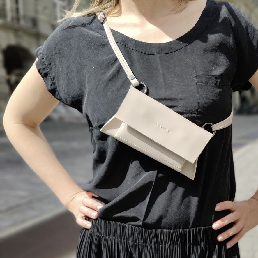 lnestudio - Bärn Phone Bag